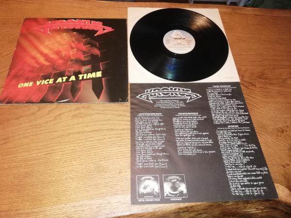 Krokus One vice at a time 1982 Arista Records 204400 Deutsche Pressung VG/VG